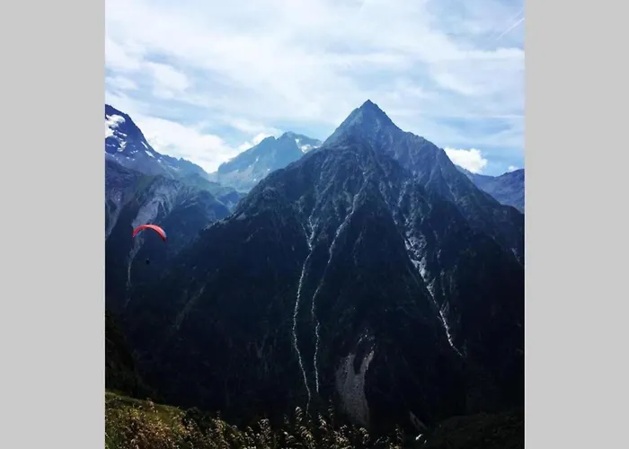 In Near Lift Шале Ле дез Альп